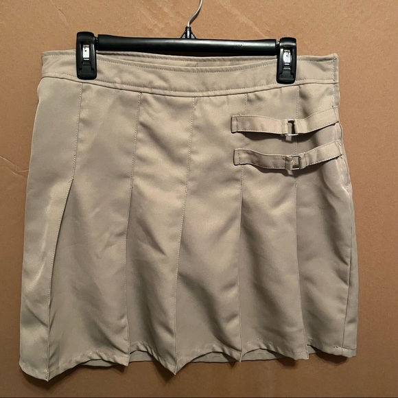 French Toast Bottoms Euc 65 Plus Khaki Tan French Toast Pleated Skirt Skort School Uniform